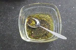Dressing van balsamico azijn en olijfolie